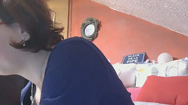 lanax online show from November 19, 2025, 1:22 pm