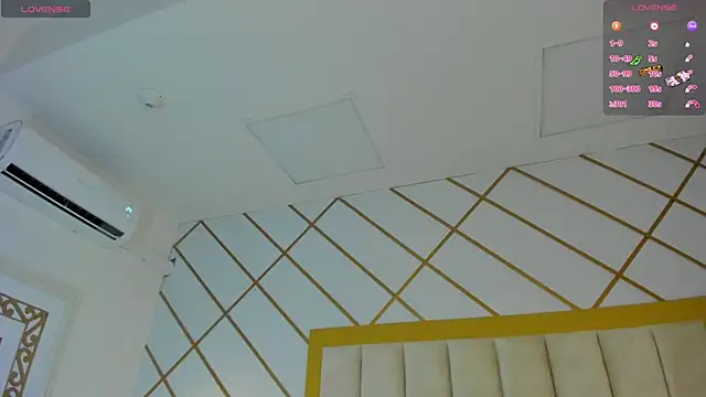SamanthaClay online show from February 12, 2025, 2:03 am