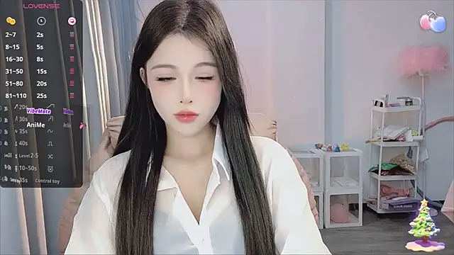 Snapshot of 7-Love chatting on January 13, 2025, 12:35 pm 7-Love online show from January 13, 2025, 12:35 pm