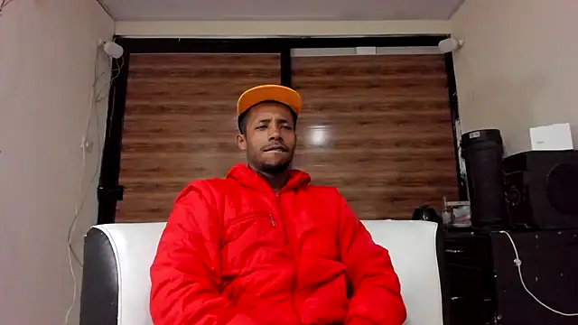 AlejoKhalifa  online show from January 25, 2025, 3:30 pm