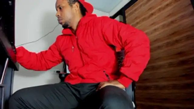 Snapshot of AlejoKhalifa_ chatting on October 2, 2025, 9:01 am AlejoKhalifa online show from October 2, 2025, 9:01 am