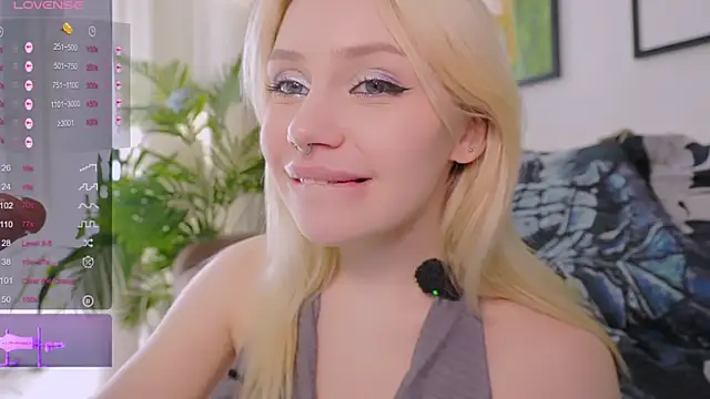 Snapshot of Meukotis chatting on September 27, 2025, 10:43 am Meukotis online show from September 27, 2025, 10:43 am