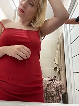 Snapshot of Yourdirtybitch chatting on September 21, 2025, 8:14 pm Yourdirtybitch online show from September 21, 2025, 8:14 pm