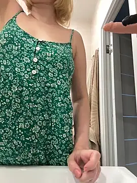 Snapshot of Yourdirtybitch chatting on September 24, 2025, 7:48 am Yourdirtybitch online show from September 24, 2025, 7:48 am