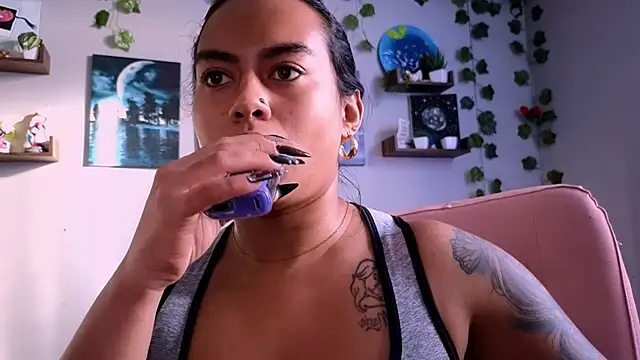 Snapshot of macey_elliot_ chatting on October 23, 2025, 11:53 am macey elliot  online show from October 23, 2025, 11:53 am