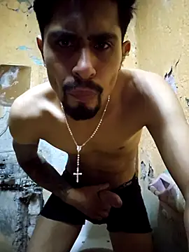 Snapshot of pene_latinoriico chatting on December 16, 2025, 7:23 am pene latinoriico online show from December 16, 2025, 7:23 am