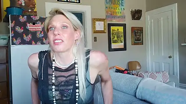 Glamazonx online show from February 19, 2026, 9:12 pm