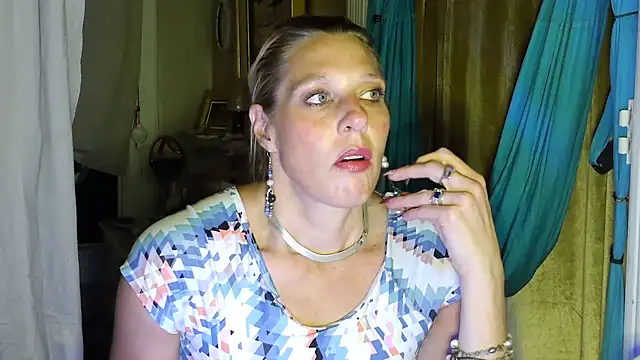 Snapshot of Glamazonx chatting on July 31, 2026, 3:06 am Glamazonx online show from July 31, 2026, 3:06 am