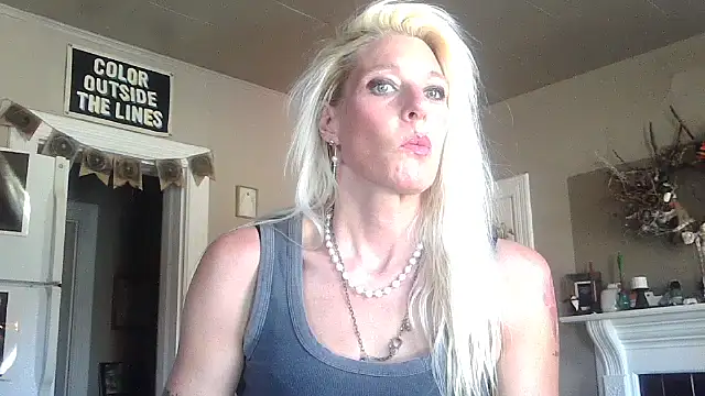 Glamazonx online show from November 5, 2025, 8:12 pm