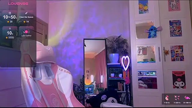 Britney Lynch online show from October 10, 2025, 8:09 pm