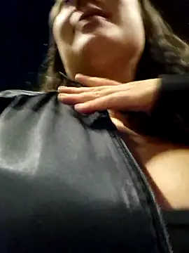 Celeem  online show from November 13, 2025, 4:05 am