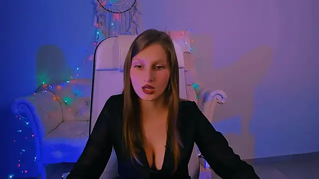 EllaHorton online show from February 20, 2025, 3:30 pm