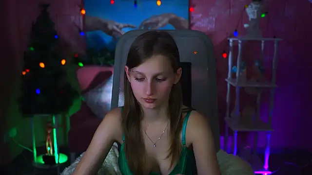EllaHorton online show from January 7, 2025, 2:41 pm