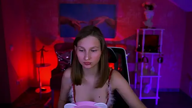 Snapshot of EllaHorton chatting on February 8, 2026, 5:32 pm EllaHorton online show from February 8, 2026, 5:32 pm