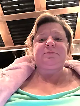 jusichka online show from September 28, 2025, 5:42 pm