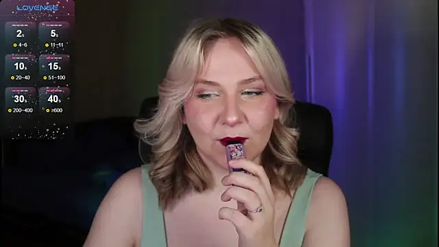 sensual girrrl online show from September 17, 2025, 8:11 pm