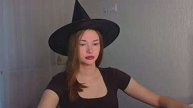 Snapshot of CharryClim chatting on November 1, 2025, 5:03 am CharryClim online show from November 1, 2025, 5:03 am