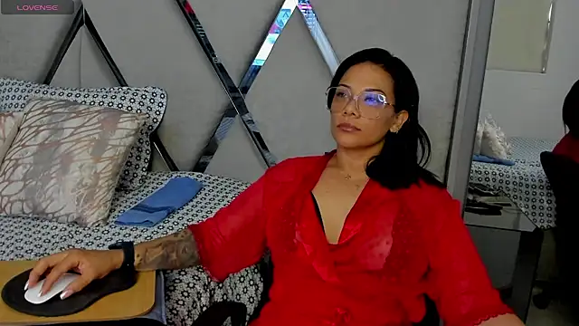 paula daniela1 online show from January 13, 2025, 10:35 pm