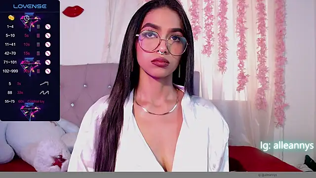 Alleanys Cristal online show from March 17, 2025, 5:16 pm