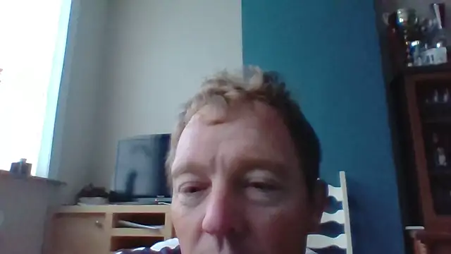 Snapshot of bertolini chatting on October 25, 2025, 7:18 am bertolini online show from October 25, 2025, 7:18 am