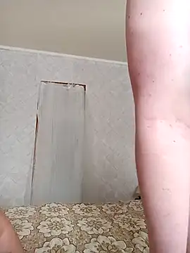 Snapshot of ___Midnight___ chatting on February 22, 2025, 7:12 am    Midnight    online show from February 22, 2025, 7:12 am