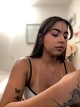 Snapshot of Zarah_Blare chatting on September 30, 2025, 1:11 am Zarah Blare online show from September 30, 2025, 1:11 am