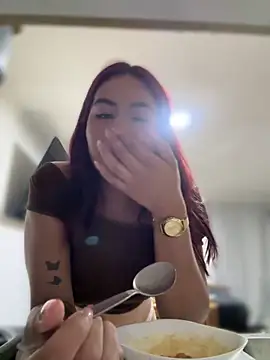 Snapshot of Zarah_Blare chatting on February 19, 2025, 3:50 am Zarah Blare online show from February 19, 2025, 3:50 am