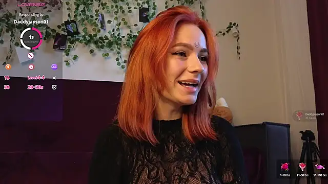 girl with snaketatto0 online show from September 20, 2025, 3:33 am