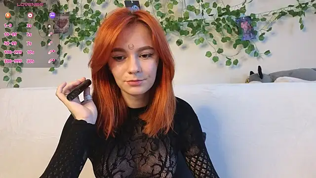 girl with snaketatto0 online show from October 18, 2025, 2:35 am