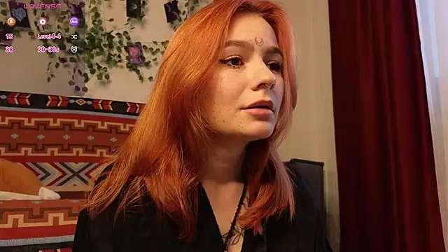 girl with snaketatto0 online show from December 5, 2025, 4:44 am