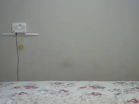 Snapshot of Cariepink chatting on October 25, 2025, 6:34 am Cariepink online show from October 25, 2025, 6:34 am