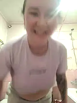 Snapshot of AlexaLexie chatting on December 21, 2024, 3:20 pm AlexaLexie online show from December 21, 2024, 3:20 pm