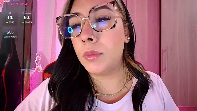 leahtemptation3 online show from June 30, 2026, 8:58 am
