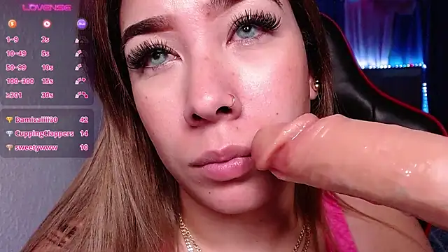 leahtemptation3 online show from December 19, 2024, 10:45 am