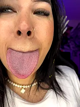 Snapshot of leahtemptation3 chatting on October 29, 2025, 6:56 am leahtemptation3 online show from October 29, 2025, 6:56 am