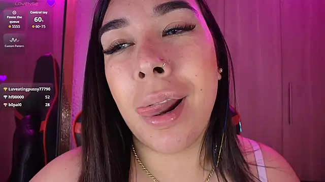 leahtemptation3 online show from November 15, 2025, 10:47 pm