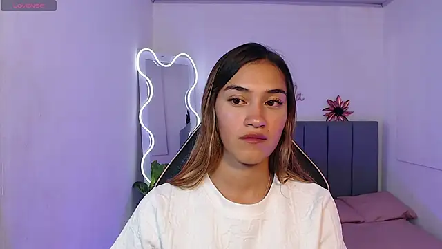 Jenner tay online show from May 21, 2026, 3:26 am