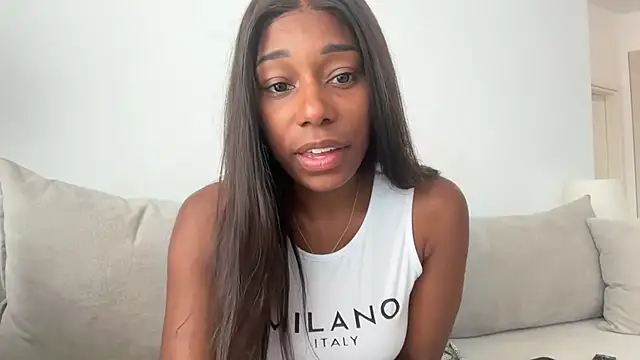 Snapshot of smileybabe chatting on June 19, 2026, 2:23 pm smileybabe online show from June 19, 2026, 2:23 pm
