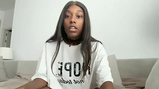 Snapshot of smileybabe chatting on June 13, 2026, 7:06 am smileybabe online show from June 13, 2026, 7:06 am