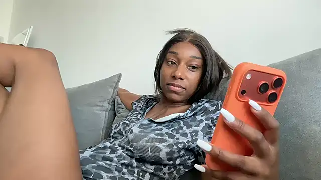 Snapshot of smileybabe chatting on July 5, 2026, 8:54 am smileybabe online show from July 5, 2026, 8:54 am