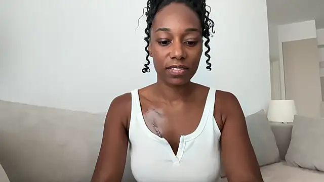 Snapshot of smileybabe chatting on August 4, 2026, 8:41 am smileybabe online show from August 4, 2026, 8:41 am