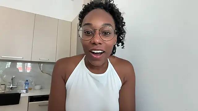 Snapshot of smileybabe chatting on July 12, 2026, 8:48 am smileybabe online show from July 12, 2026, 8:48 am