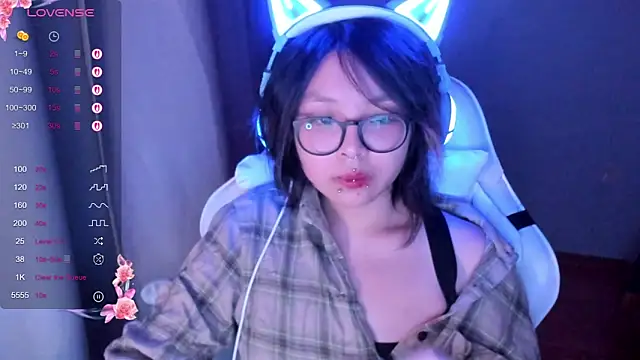 maydaykimmy online show from December 19, 2025, 9:50 pm