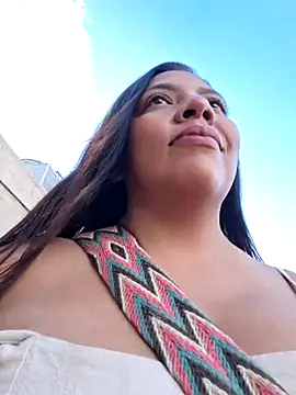 Snapshot of CanelitaPasion chatting on October 1, 2025, 9:51 pm CanelitaPasion online show from October 1, 2025, 9:51 pm