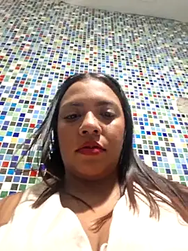 Snapshot of CanelitaPasion chatting on October 4, 2025, 10:33 pm CanelitaPasion online show from October 4, 2025, 10:33 pm