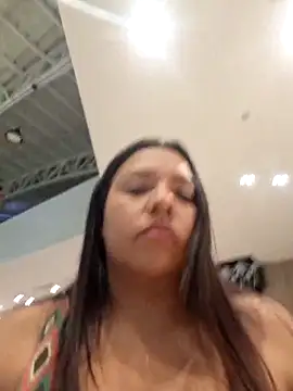 Snapshot of CanelitaPasion chatting on October 8, 2025, 10:21 pm CanelitaPasion online show from October 8, 2025, 10:21 pm