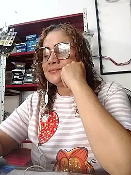 Snapshot of sophiahunt286 chatting on February 14, 2026, 1:55 pm sophiahunt286 online show from February 14, 2026, 1:55 pm