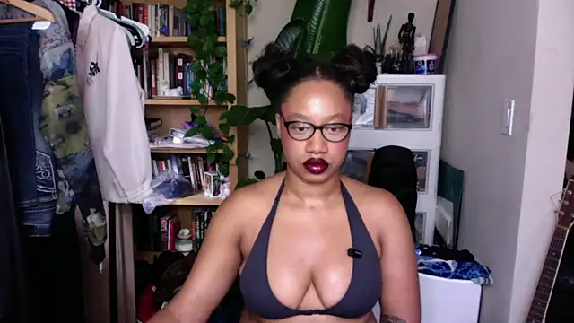 Snapshot of goddessdaisysky chatting on September 14, 2025, 5:24 pm goddessdaisysky online show from September 14, 2025, 5:24 pm