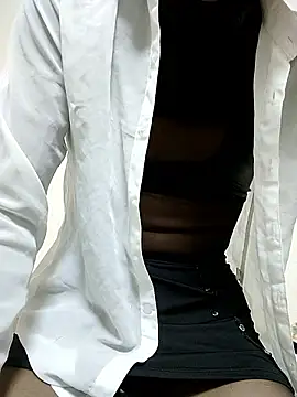 dmmsuzu95 online show from October 14, 2025, 5:52 am