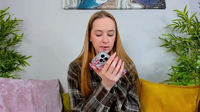 Sweett Monica online show from October 8, 2025, 1:18 am